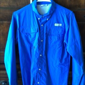 Boys Columbia button down shirt.  XL (18-20)
